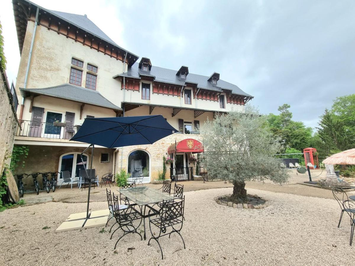 Le Manoir- Cluny Bed & Breakfast Exterior photo